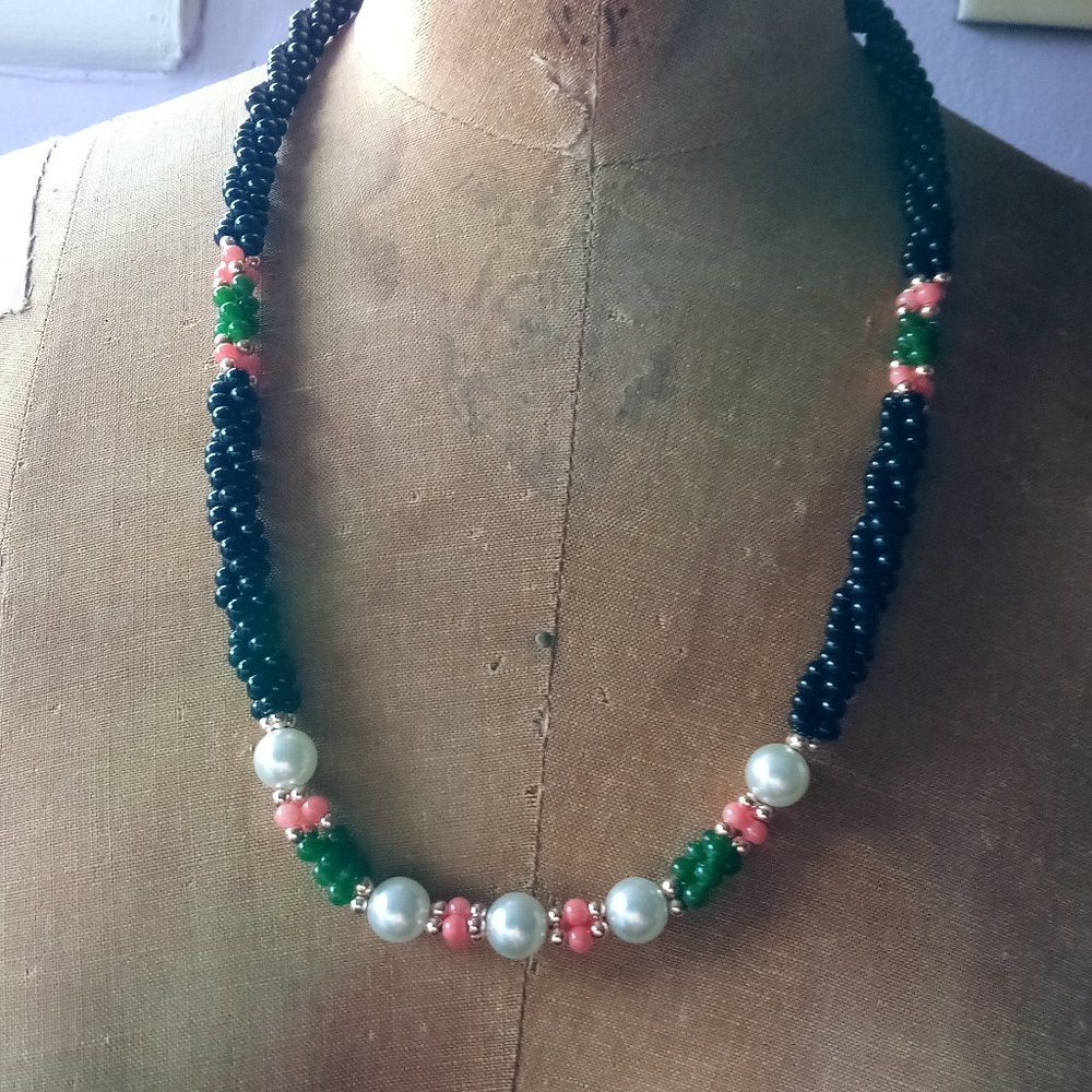 Vintage 1980s twisted strand beaded necklace